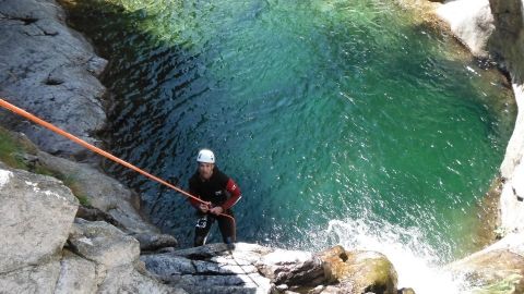 Canyoning en Ardèche dans les gorges de la Borne