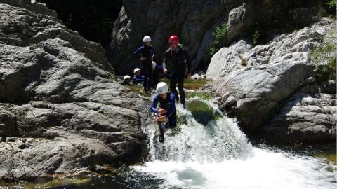 Canyoning en famille en Ardèche - Azéro